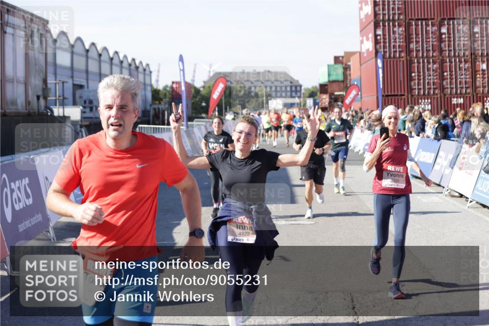 03.10.2025 - Köhlbrandbrückenlauf Jannik Wohlers http://msf.ph/oto/9055231 03.10.2025 13:10:16 Ziel 4147, 4196, 4343, 4364, 4573, 4683, 4730, 4822, 5029, 5977, 6111, 6587, 6813 meine-sportfotos.de