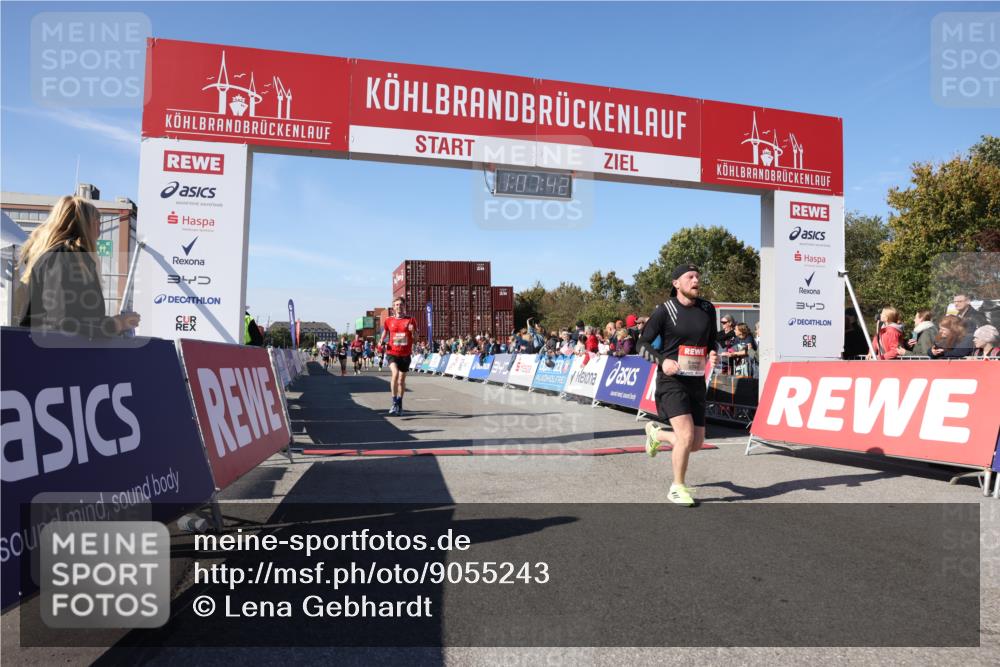 03.10.2025 - Köhlbrandbrückenlauf Lena Gebhardt http://msf.ph/oto/9055243 03.10.2025 13:07:42 Ziel 4159, 4165, 4254, 4263, 4375, 6384, 6744, 6800, 6821 meine-sportfotos.de