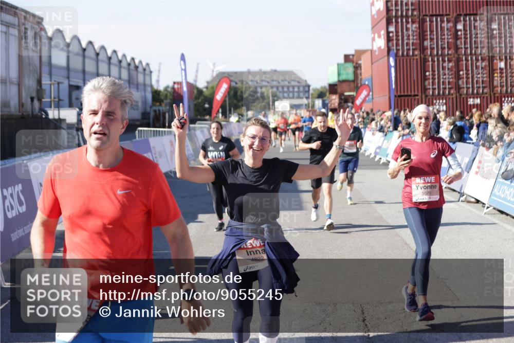 03.10.2025 - Köhlbrandbrückenlauf Jannik Wohlers http://msf.ph/oto/9055245 03.10.2025 13:10:16 Ziel 4147, 4196, 4343, 4364, 4573, 4683, 4730, 4822, 5029, 5977, 6111, 6587, 6813 meine-sportfotos.de