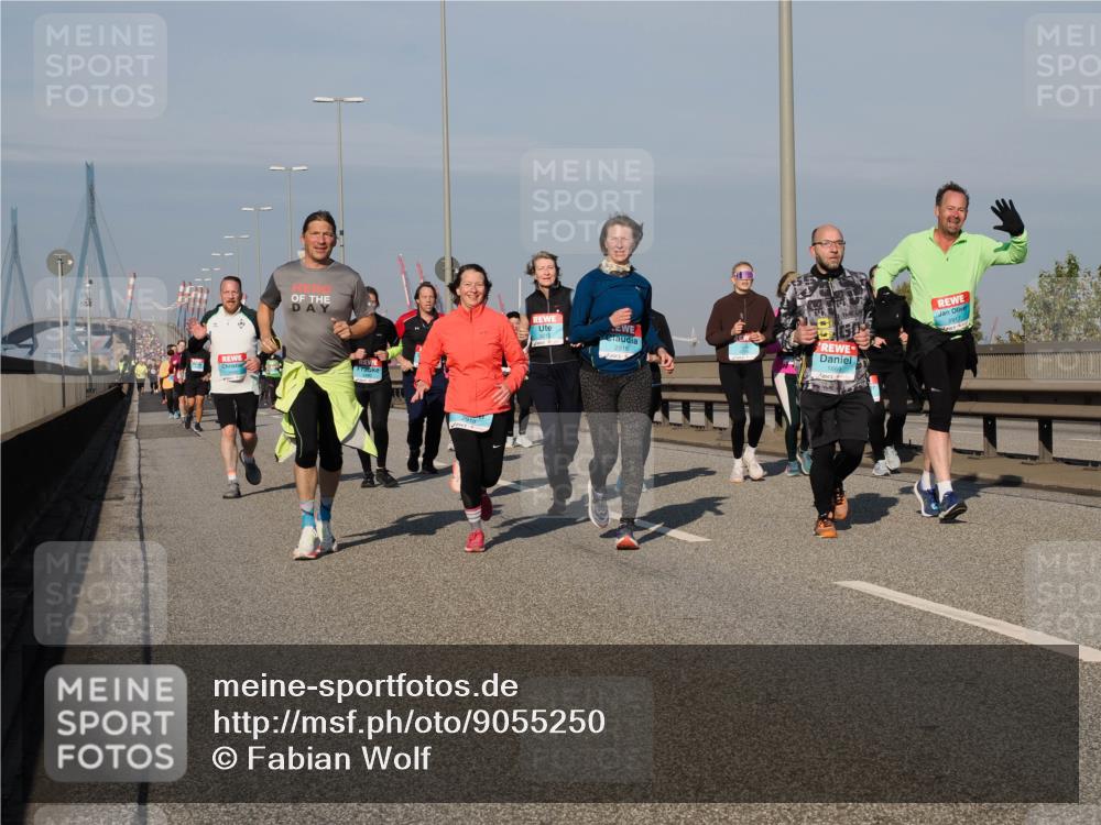 03.10.2025 - Köhlbrandbrückenlauf Fabian Wolf http://msf.ph/oto/9055250 03.10.2025 10:03:00 Position 3  meine-sportfotos.de