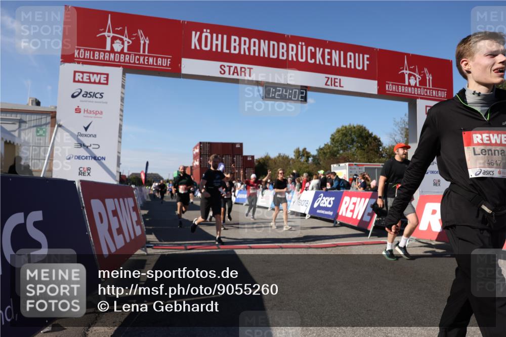 03.10.2025 - Köhlbrandbrückenlauf Lena Gebhardt http://msf.ph/oto/9055260 03.10.2025 13:24:03 Ziel 4647, 4657, 5106, 5361, 5387, 5389, 5419, 5431, 5709, 5742, 6119, 6442, 6443, 6557, 6643 meine-sportfotos.de