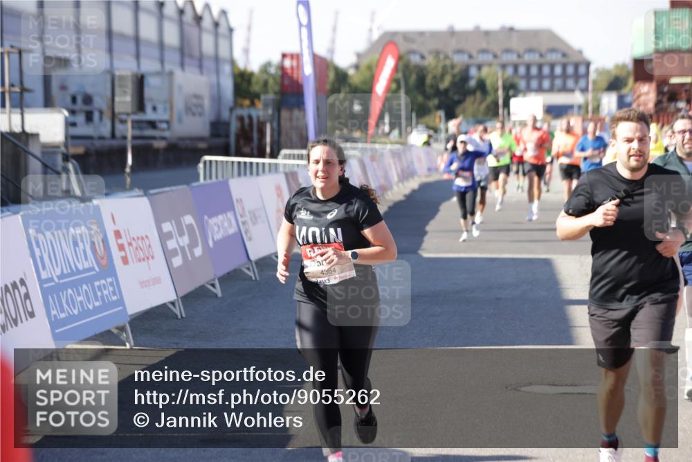 03.10.2025 - Köhlbrandbrückenlauf Jannik Wohlers http://msf.ph/oto/9055262 03.10.2025 13:10:17 Ziel 4147, 4196, 4343, 4364, 4479, 4573, 4683, 4730, 4822, 5029, 5977, 6587, 6813 meine-sportfotos.de