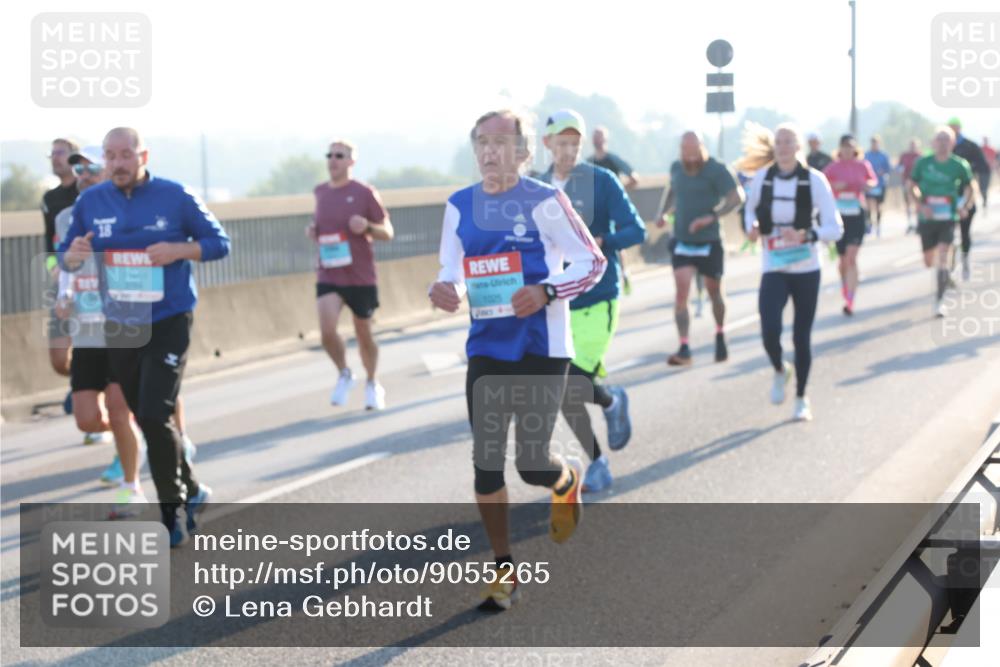 03.10.2025 - Köhlbrandbrückenlauf Lena Gebhardt http://msf.ph/oto/9055265 03.10.2025 09:16:52 Position 1  meine-sportfotos.de