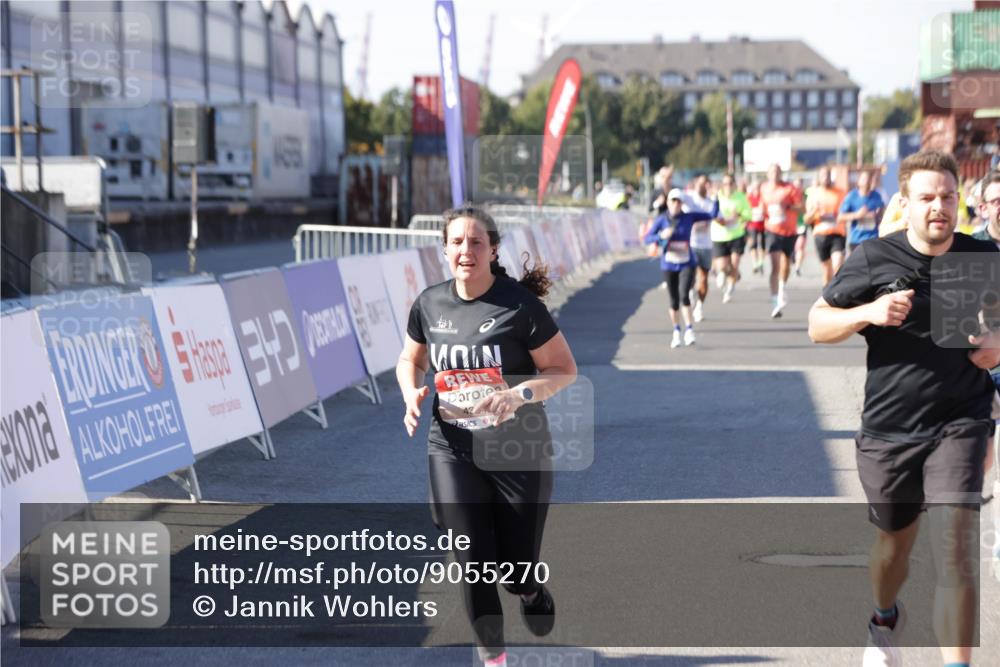03.10.2025 - Köhlbrandbrückenlauf Jannik Wohlers http://msf.ph/oto/9055270 03.10.2025 13:10:17 Ziel 4147, 4196, 4343, 4364, 4479, 4573, 4683, 4730, 4822, 5029, 5977, 6587, 6813 meine-sportfotos.de