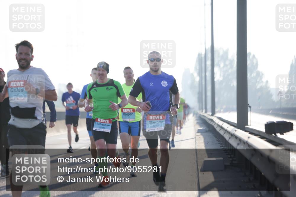 03.10.2025 - Köhlbrandbrückenlauf Jannik Wohlers http://msf.ph/oto/9055281 03.10.2025 09:12:48 Position 3 2833, 2703, 3712, 2937 meine-sportfotos.de