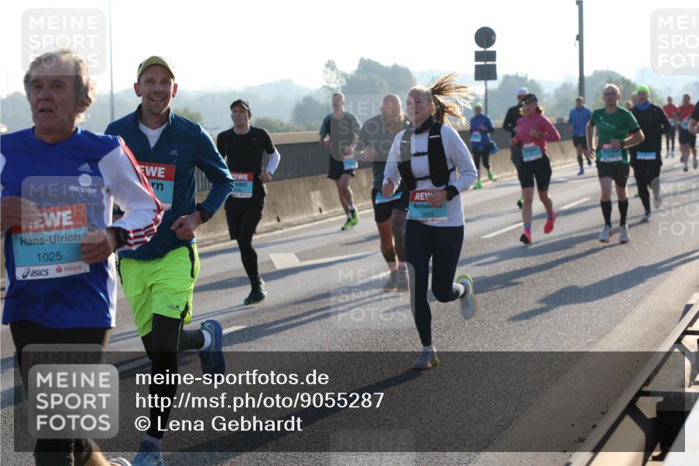 03.10.2025 - Köhlbrandbrückenlauf Lena Gebhardt http://msf.ph/oto/9055287 03.10.2025 09:16:53 Position 1 1025, 1553 meine-sportfotos.de