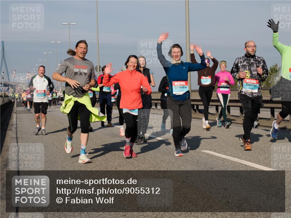03.10.2025 - Köhlbrandbrückenlauf Fabian Wolf http://msf.ph/oto/9055312 03.10.2025 10:03:01 Position 3 2916, 1669 meine-sportfotos.de