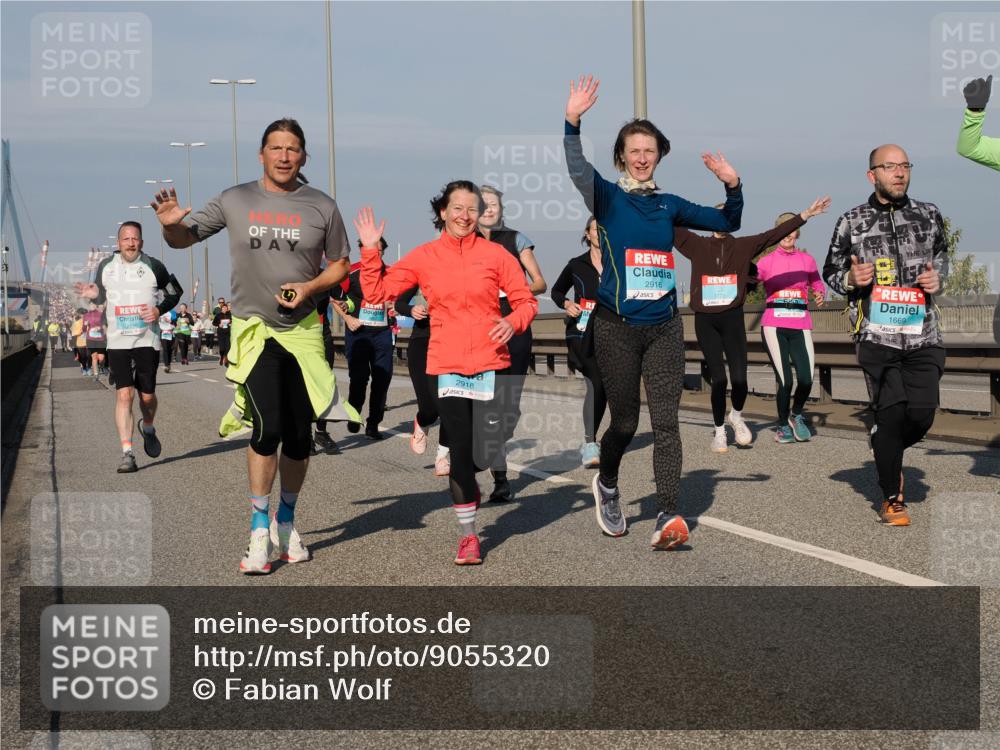 03.10.2025 - Köhlbrandbrückenlauf Fabian Wolf http://msf.ph/oto/9055320 03.10.2025 10:03:02 Position 3 2918, 2916, 1669 meine-sportfotos.de