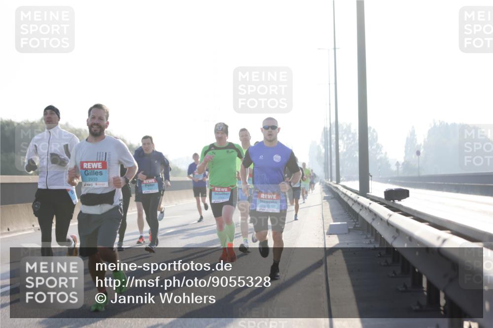 03.10.2025 - Köhlbrandbrückenlauf Jannik Wohlers http://msf.ph/oto/9055328 03.10.2025 09:12:48 Position 3 2933, 2937 meine-sportfotos.de