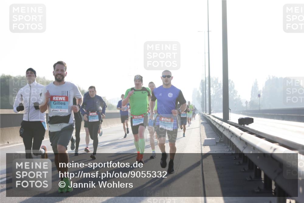 03.10.2025 - Köhlbrandbrückenlauf Jannik Wohlers http://msf.ph/oto/9055332 03.10.2025 09:12:49 Position 3 2933, 2937 meine-sportfotos.de