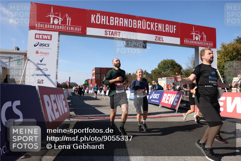 03.10.2025 - Köhlbrandbrückenlauf Lena Gebhardt http://msf.ph/oto/9055337 03.10.2025 13:24:04 Ziel 4647, 4657, 5106, 5361, 5387, 5389, 5419, 5709, 5742, 6119, 6442, 6443, 6557, 6643, 6701 meine-sportfotos.de