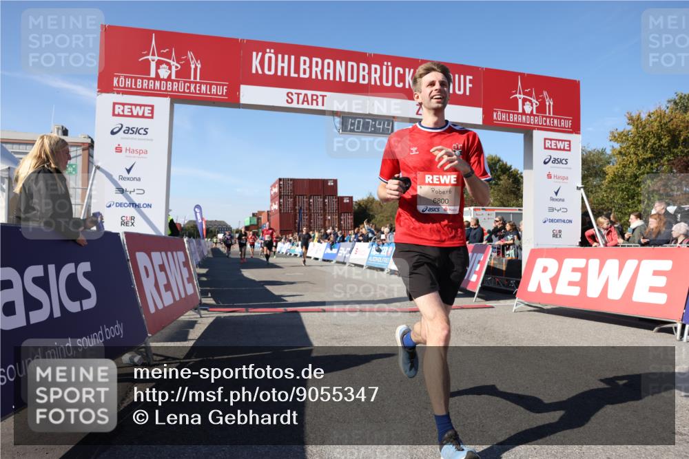 03.10.2025 - Köhlbrandbrückenlauf Lena Gebhardt http://msf.ph/oto/9055347 03.10.2025 13:07:44 Ziel 4159, 4165, 4263, 4382, 6285, 6384, 6744, 6800, 6821 meine-sportfotos.de