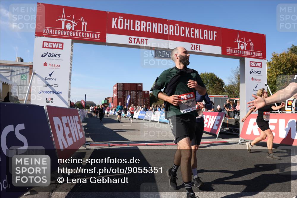 03.10.2025 - Köhlbrandbrückenlauf Lena Gebhardt http://msf.ph/oto/9055351 03.10.2025 13:24:05 Ziel 4442, 4529, 4647, 4657, 5106, 5361, 5387, 5389, 5419, 5709, 6119, 6442, 6443, 6557, 6643, 6701 meine-sportfotos.de