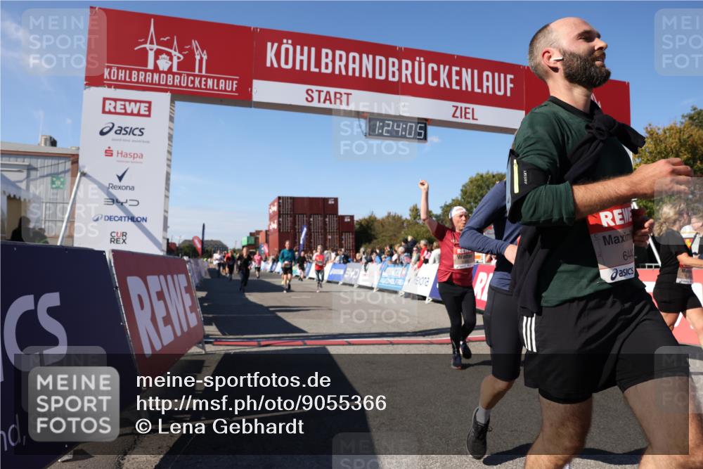 03.10.2025 - Köhlbrandbrückenlauf Lena Gebhardt http://msf.ph/oto/9055366 03.10.2025 13:24:05 Ziel 4442, 4529, 4647, 4657, 5106, 5361, 5387, 5389, 5419, 5709, 6119, 6442, 6443, 6557, 6643, 6701 meine-sportfotos.de