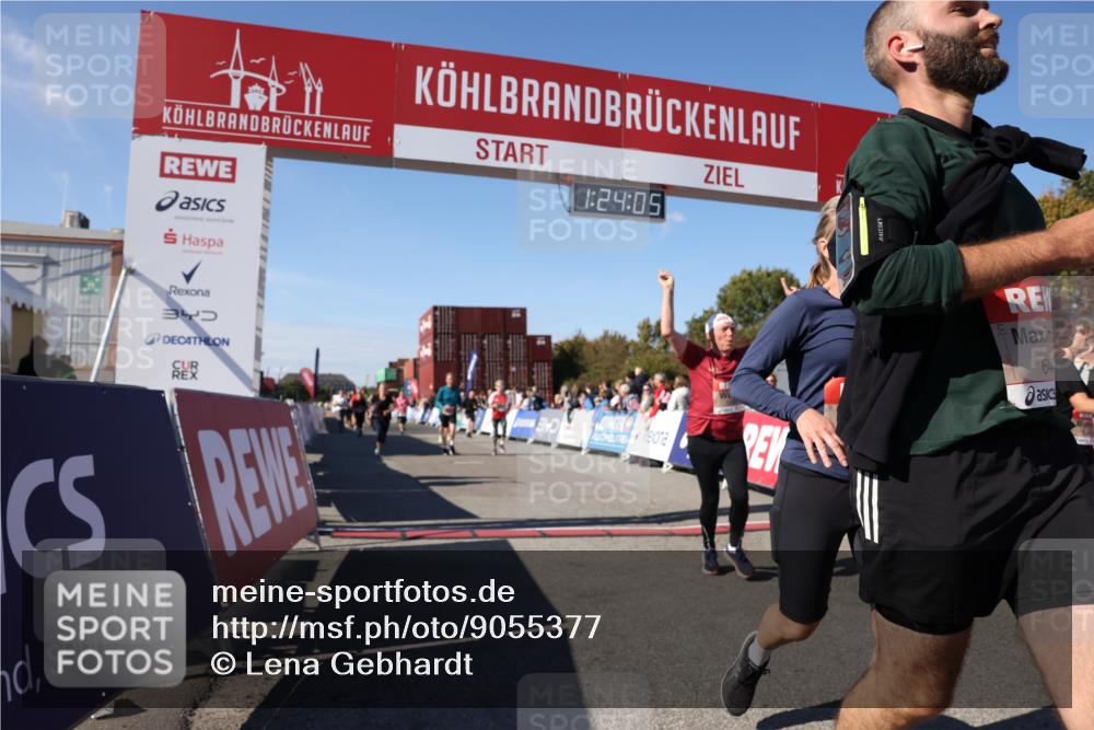 03.10.2025 - Köhlbrandbrückenlauf Lena Gebhardt http://msf.ph/oto/9055377 03.10.2025 13:24:05 Ziel 4442, 4529, 4647, 4657, 5106, 5361, 5387, 5389, 5419, 5709, 6119, 6442, 6443, 6557, 6643, 6701 meine-sportfotos.de