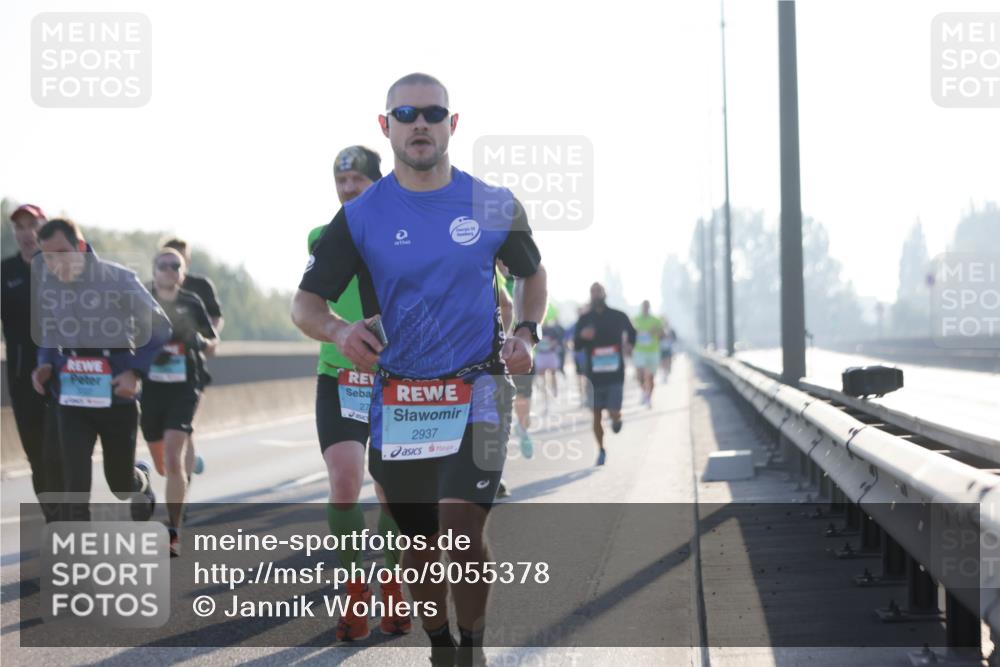 03.10.2025 - Köhlbrandbrückenlauf Jannik Wohlers http://msf.ph/oto/9055378 03.10.2025 09:12:50 Position 3 27, 2937 meine-sportfotos.de