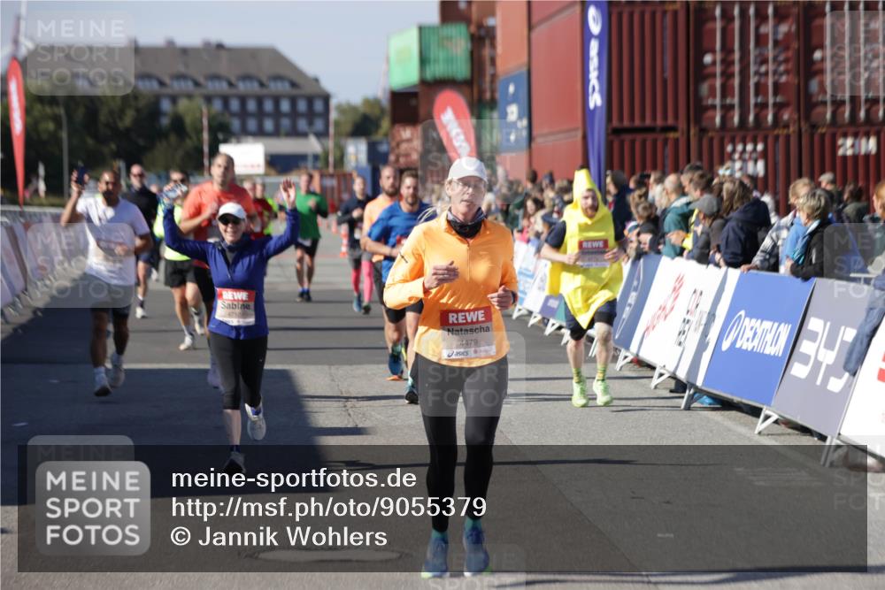 03.10.2025 - Köhlbrandbrückenlauf Jannik Wohlers http://msf.ph/oto/9055379 03.10.2025 13:10:22 Ziel 4147, 4343, 4364, 4479, 4683, 4710, 4711, 4774, 4822, 5029, 6294, 6587, 6781, 6782 meine-sportfotos.de