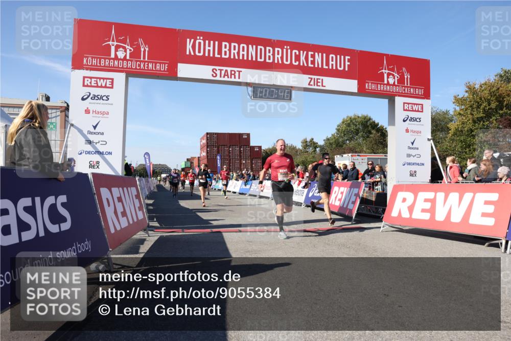 03.10.2025 - Köhlbrandbrückenlauf Lena Gebhardt http://msf.ph/oto/9055384 03.10.2025 13:07:47 Ziel 4159, 4165, 4263, 4310, 4382, 5993, 6120, 6285, 6384, 6651, 6696, 6744, 6800, 6821 meine-sportfotos.de