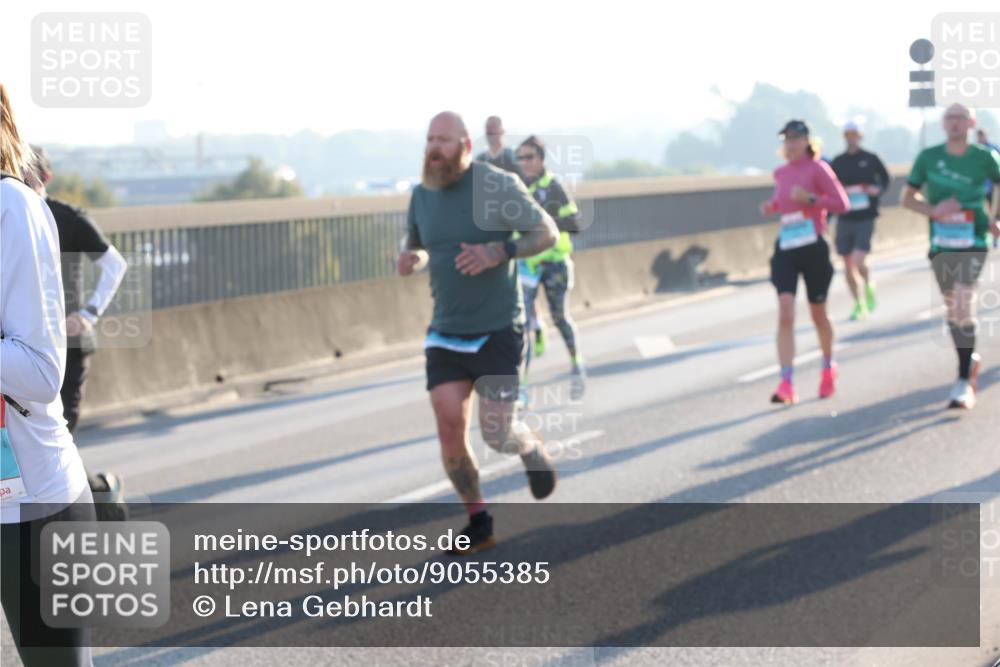 03.10.2025 - Köhlbrandbrückenlauf Lena Gebhardt http://msf.ph/oto/9055385 03.10.2025 09:16:55 Position 1  meine-sportfotos.de