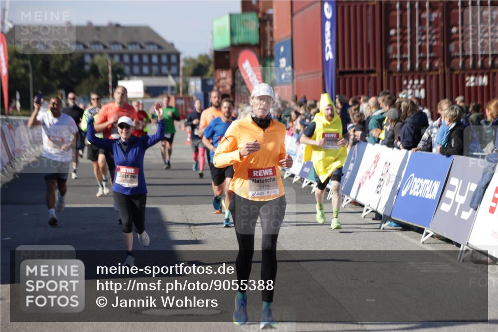 03.10.2025 - Köhlbrandbrückenlauf Jannik Wohlers http://msf.ph/oto/9055388 03.10.2025 13:10:22 Ziel 4147, 4343, 4364, 4479, 4683, 4710, 4711, 4774, 4822, 5029, 6294, 6587, 6781, 6782 meine-sportfotos.de