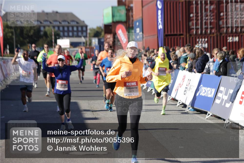 03.10.2025 - Köhlbrandbrückenlauf Jannik Wohlers http://msf.ph/oto/9055396 03.10.2025 13:10:22 Ziel 4147, 4343, 4364, 4479, 4683, 4710, 4711, 4774, 4822, 5029, 6294, 6587, 6781, 6782 meine-sportfotos.de