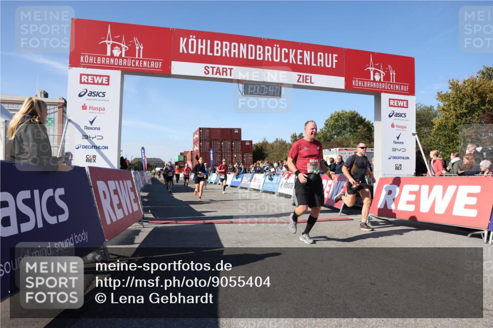 03.10.2025 - Köhlbrandbrückenlauf Lena Gebhardt http://msf.ph/oto/9055404 03.10.2025 13:07:47 Ziel 4159, 4165, 4263, 4310, 4382, 5993, 6120, 6285, 6384, 6651, 6696, 6744, 6800, 6821 meine-sportfotos.de