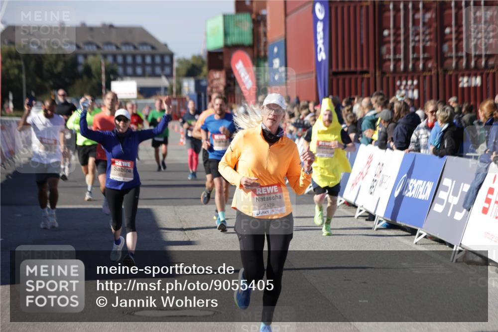 03.10.2025 - Köhlbrandbrückenlauf Jannik Wohlers http://msf.ph/oto/9055405 03.10.2025 13:10:22 Ziel 4147, 4343, 4364, 4479, 4683, 4710, 4711, 4774, 4822, 5029, 6294, 6587, 6781, 6782 meine-sportfotos.de