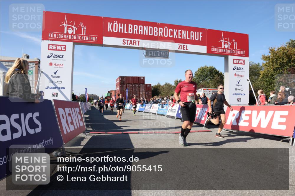 03.10.2025 - Köhlbrandbrückenlauf Lena Gebhardt http://msf.ph/oto/9055415 03.10.2025 13:07:47 Ziel 4159, 4165, 4263, 4310, 4382, 5993, 6120, 6285, 6384, 6651, 6696, 6744, 6800, 6821 meine-sportfotos.de