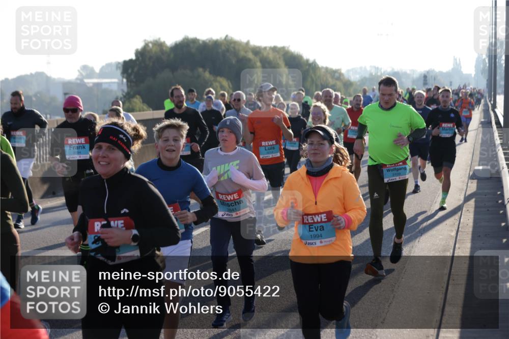 03.10.2025 - Köhlbrandbrückenlauf Jannik Wohlers http://msf.ph/oto/9055422 03.10.2025 09:20:35 Position 3 2094, 3214, 2841, 1994, 3109 meine-sportfotos.de
