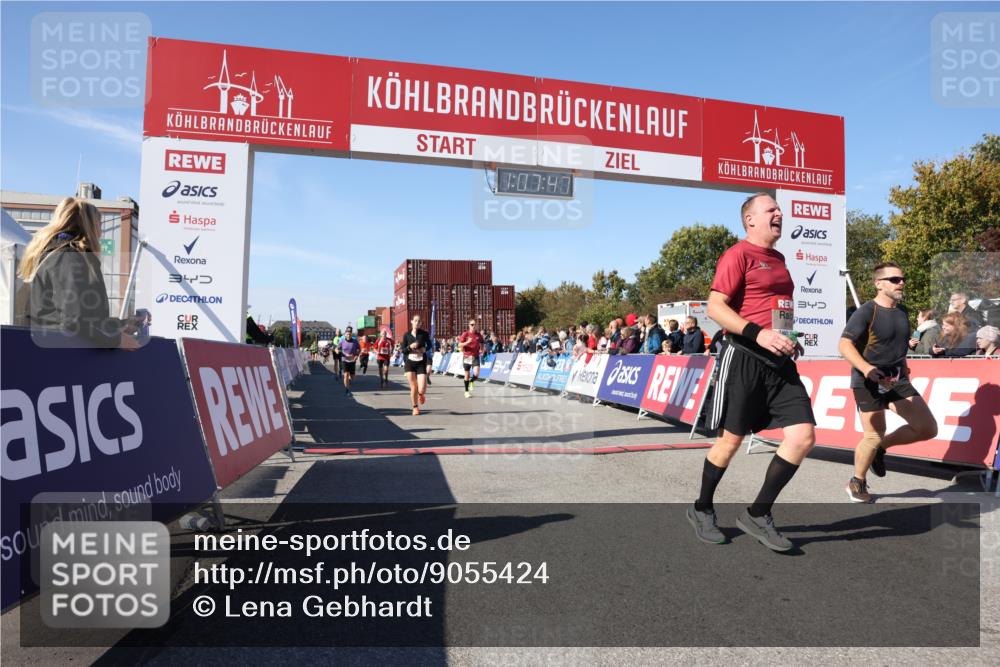 03.10.2025 - Köhlbrandbrückenlauf Lena Gebhardt http://msf.ph/oto/9055424 03.10.2025 13:07:48 Ziel 4159, 4165, 4263, 4310, 4382, 5993, 6120, 6163, 6285, 6384, 6651, 6696, 6744, 6800, 6821 meine-sportfotos.de