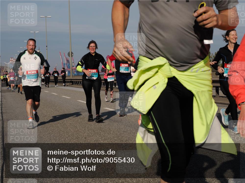 03.10.2025 - Köhlbrandbrückenlauf Fabian Wolf http://msf.ph/oto/9055430 03.10.2025 10:03:04 Position 3 2690 meine-sportfotos.de