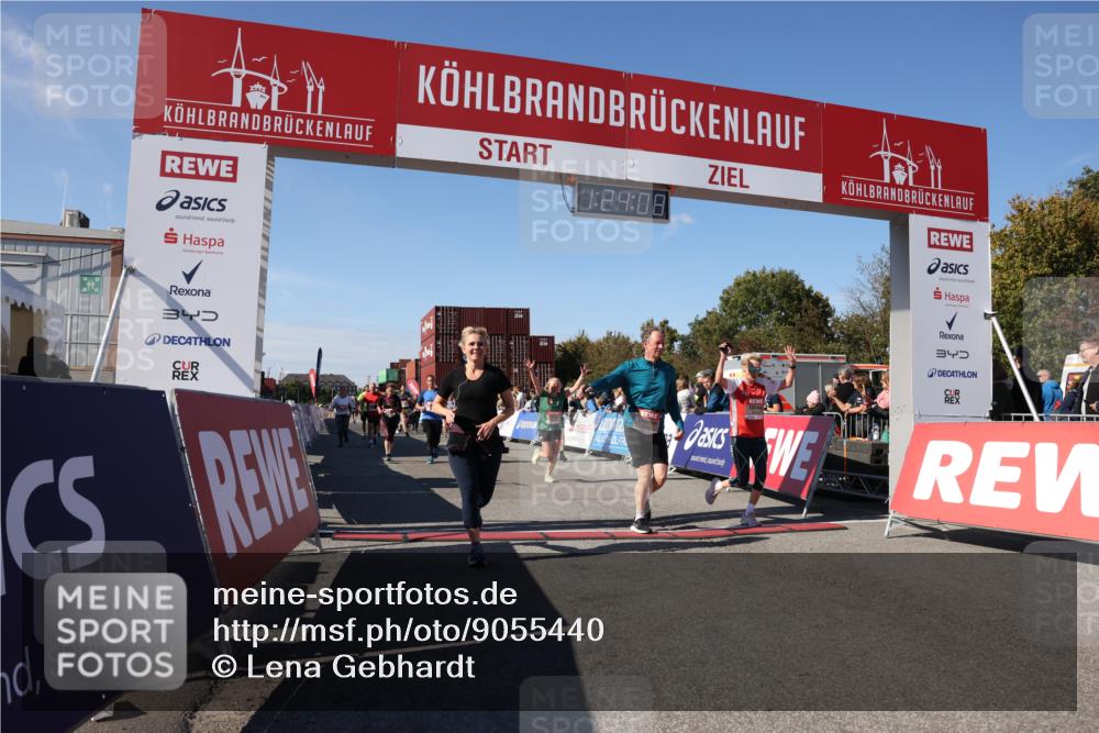 03.10.2025 - Köhlbrandbrückenlauf Lena Gebhardt http://msf.ph/oto/9055440 03.10.2025 13:24:09 Ziel 4442, 4529, 4647, 4657, 4698, 4942, 4943, 5106, 5321, 5350, 5361, 5387, 5389, 5419, 5432, 5986, 6119, 6168, 6169, 6442, 6443, 6557, 6643, 6701 meine-sportfotos.de