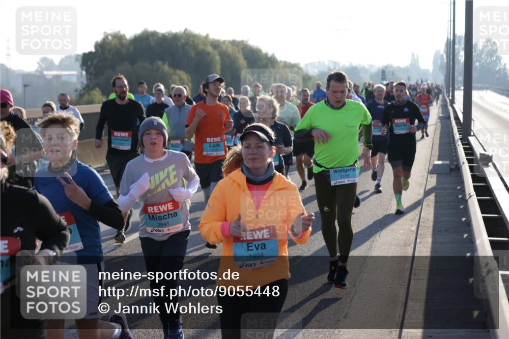 03.10.2025 - Köhlbrandbrückenlauf Jannik Wohlers http://msf.ph/oto/9055448 03.10.2025 09:20:35 Position 3 2841, 3214, 1994, 3109 meine-sportfotos.de
