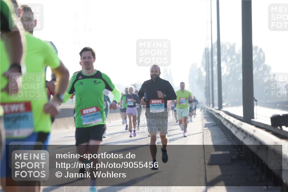 03.10.2025 - Köhlbrandbrückenlauf Jannik Wohlers http://msf.ph/oto/9055456 03.10.2025 09:12:51 Position 3 2705, 3193 meine-sportfotos.de