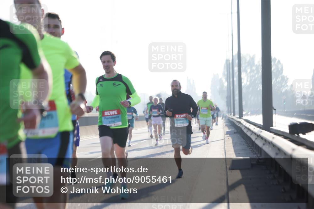 03.10.2025 - Köhlbrandbrückenlauf Jannik Wohlers http://msf.ph/oto/9055461 03.10.2025 09:12:51 Position 3 2705, 3193, 673 meine-sportfotos.de