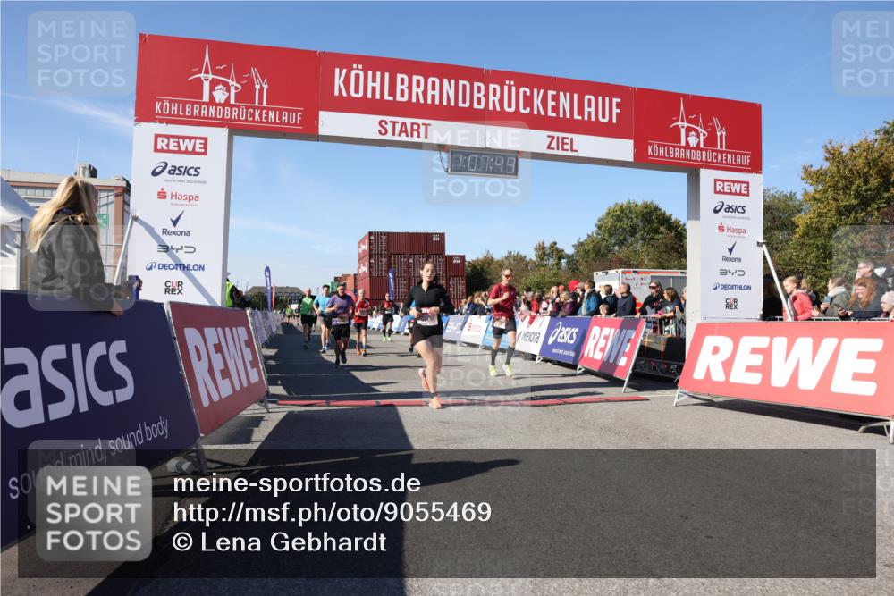 03.10.2025 - Köhlbrandbrückenlauf Lena Gebhardt http://msf.ph/oto/9055469 03.10.2025 13:07:49 Ziel 4159, 4310, 4382, 5993, 6120, 6163, 6285, 6384, 6651, 6696, 6744, 6800, 6821 meine-sportfotos.de