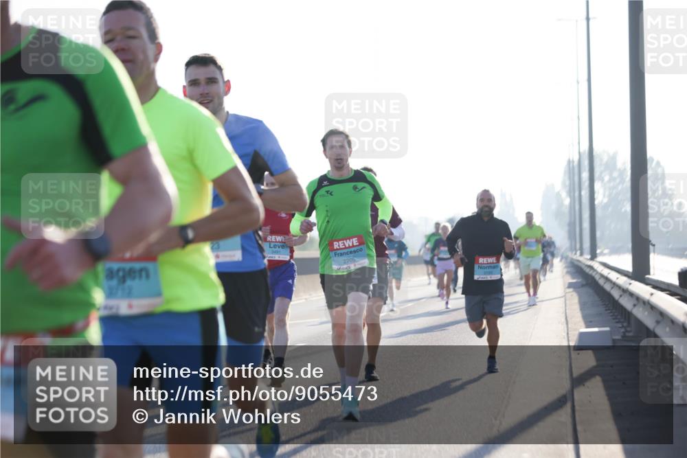 03.10.2025 - Köhlbrandbrückenlauf Jannik Wohlers http://msf.ph/oto/9055473 03.10.2025 09:12:51 Position 3 2172, 3491, 2705 meine-sportfotos.de