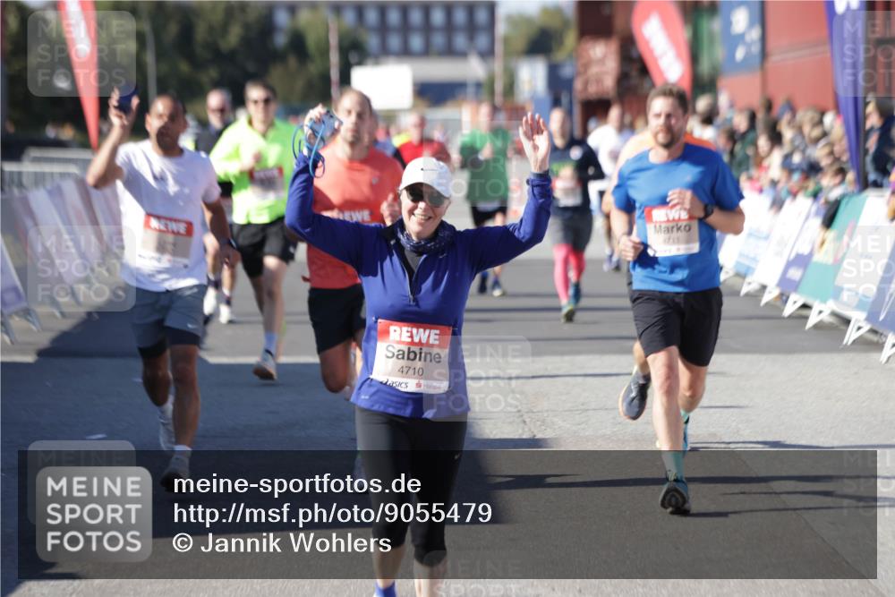 03.10.2025 - Köhlbrandbrückenlauf Jannik Wohlers http://msf.ph/oto/9055479 03.10.2025 13:10:24 Ziel 4147, 4364, 4429, 4479, 4683, 4710, 4711, 4774, 4822, 5029, 6294, 6587, 6781, 6782 meine-sportfotos.de