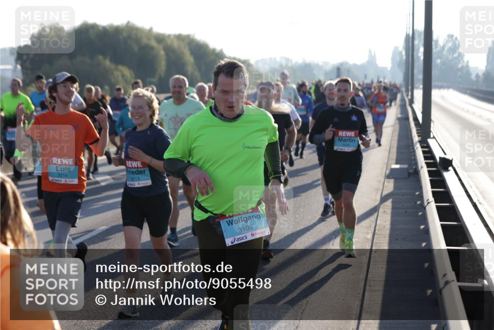 03.10.2025 - Köhlbrandbrückenlauf Jannik Wohlers http://msf.ph/oto/9055498 03.10.2025 09:20:36 Position 3 3214, 3213, 6, 9400, 3109, 1525 meine-sportfotos.de