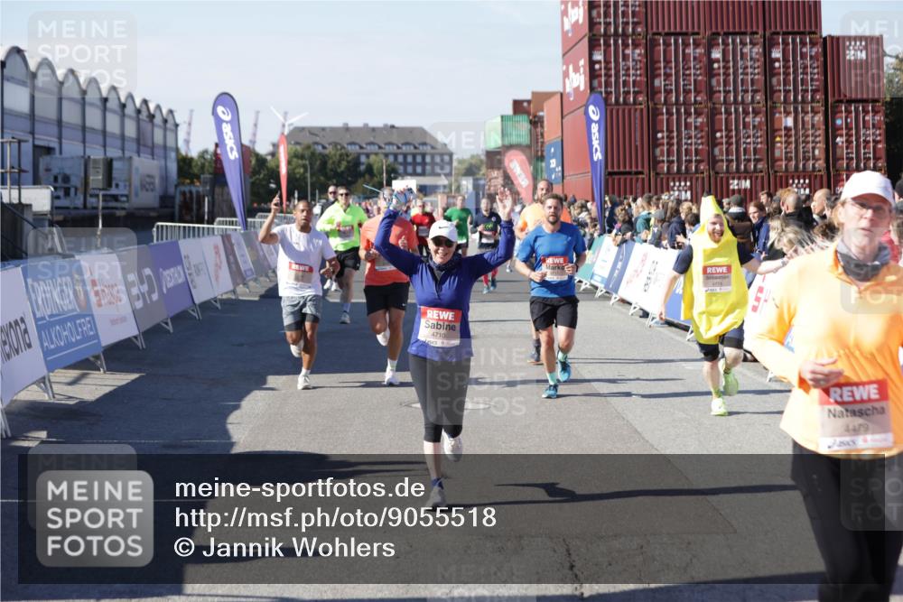03.10.2025 - Köhlbrandbrückenlauf Jannik Wohlers http://msf.ph/oto/9055518 03.10.2025 13:10:24 Ziel 4147, 4364, 4429, 4479, 4683, 4710, 4711, 4774, 4822, 5029, 6294, 6587, 6781, 6782 meine-sportfotos.de