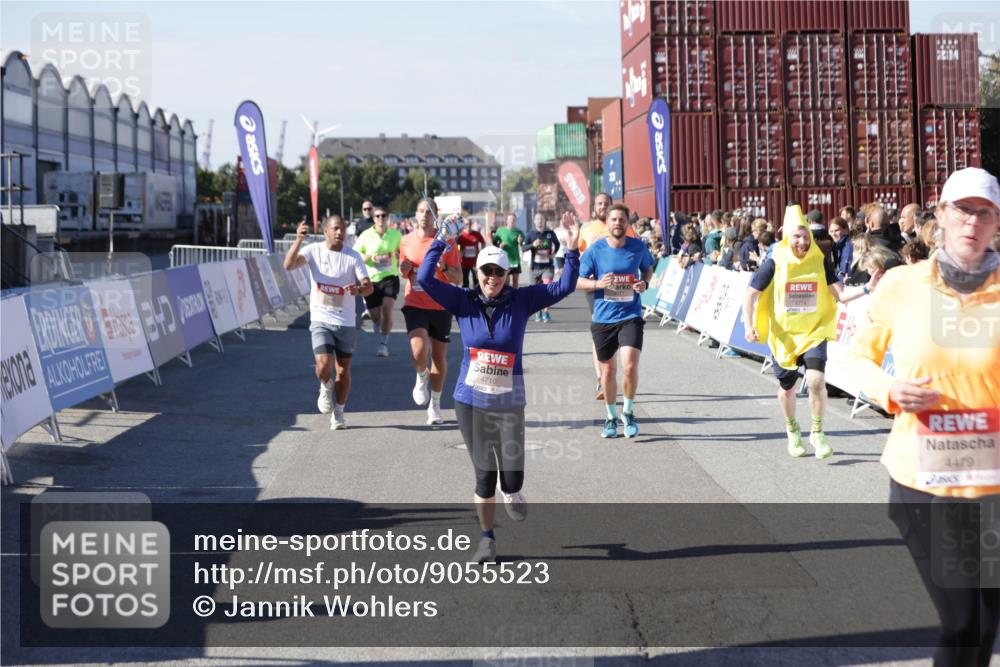 03.10.2025 - Köhlbrandbrückenlauf Jannik Wohlers http://msf.ph/oto/9055523 03.10.2025 13:10:24 Ziel 4147, 4364, 4429, 4479, 4683, 4710, 4711, 4774, 4822, 5029, 6294, 6587, 6781, 6782 meine-sportfotos.de