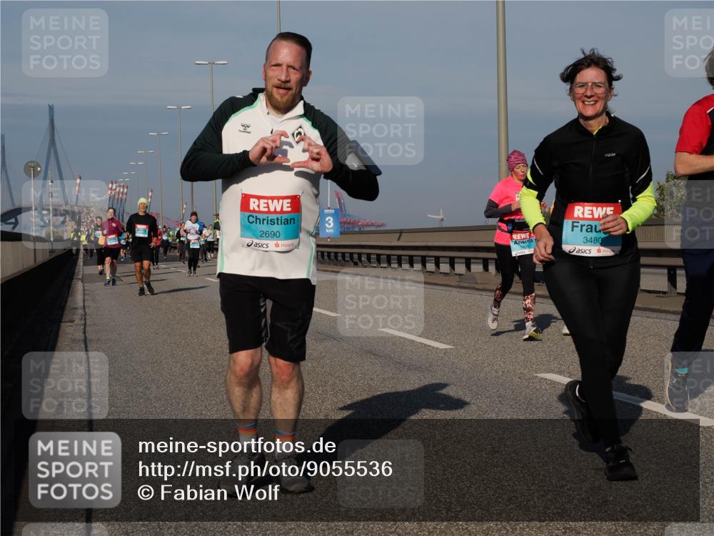 03.10.2025 - Köhlbrandbrückenlauf Fabian Wolf http://msf.ph/oto/9055536 03.10.2025 10:03:06 Position 3 2690, 3, 1804, 3480 meine-sportfotos.de