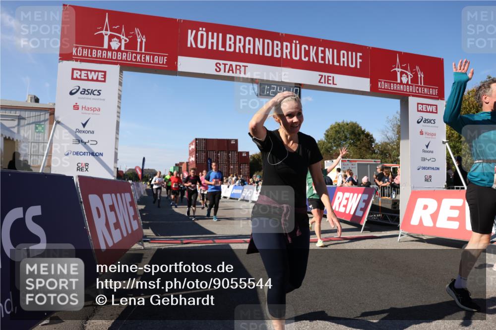03.10.2025 - Köhlbrandbrückenlauf Lena Gebhardt http://msf.ph/oto/9055544 03.10.2025 13:24:11 Ziel 4286, 4442, 4529, 4657, 4698, 4942, 4943, 5085, 5106, 5321, 5350, 5387, 5389, 5419, 5432, 5986, 6119, 6168, 6169, 6442, 6443, 6557, 6643, 6701 meine-sportfotos.de