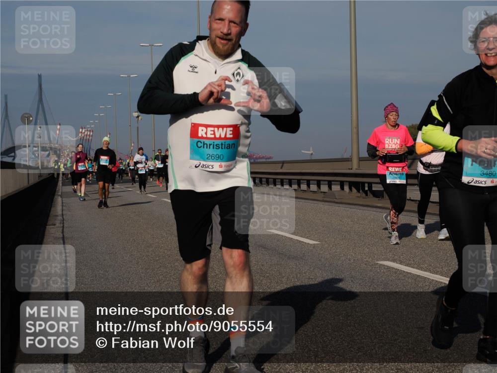 03.10.2025 - Köhlbrandbrückenlauf Fabian Wolf http://msf.ph/oto/9055554 03.10.2025 10:03:06 Position 3 90, 2690, 1804, 3480 meine-sportfotos.de