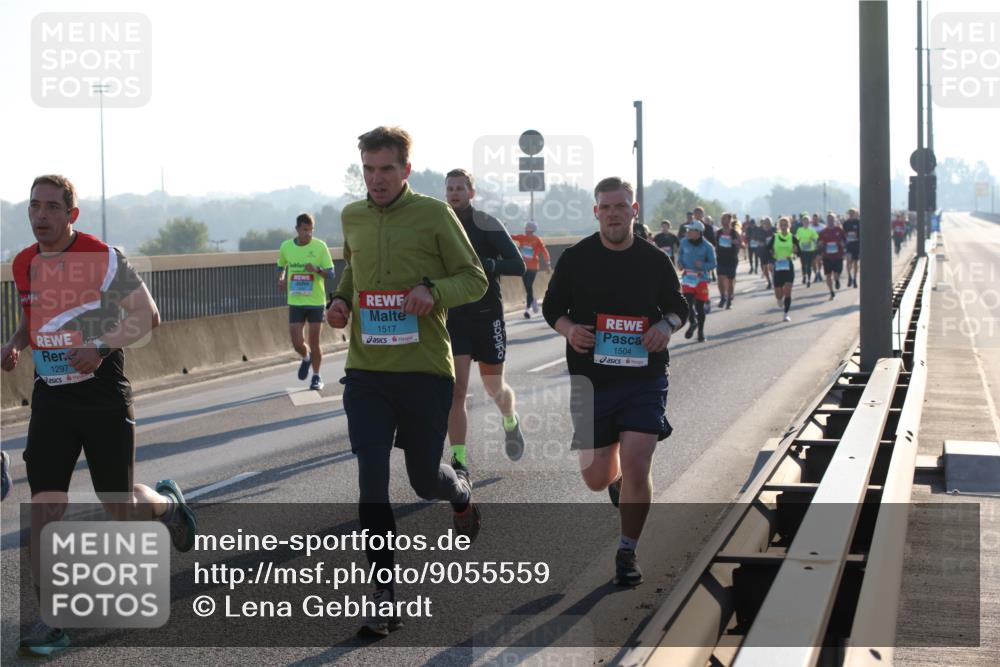 03.10.2025 - Köhlbrandbrückenlauf Lena Gebhardt http://msf.ph/oto/9055559 03.10.2025 09:17:03 Position 1 1517, 1297, 1504 meine-sportfotos.de