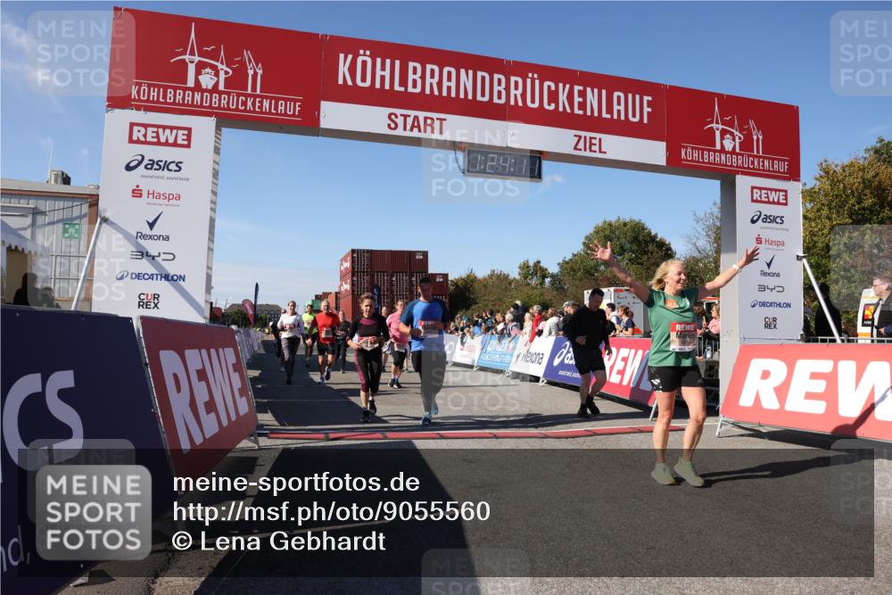 03.10.2025 - Köhlbrandbrückenlauf Lena Gebhardt http://msf.ph/oto/9055560 03.10.2025 13:24:12 Ziel 4286, 4442, 4529, 4657, 4698, 4942, 4943, 5085, 5321, 5350, 5387, 5389, 5419, 5432, 5986, 6119, 6168, 6169, 6442, 6443, 6557, 6643, 6701 meine-sportfotos.de