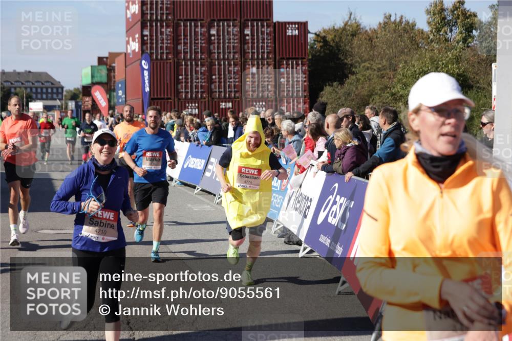 03.10.2025 - Köhlbrandbrückenlauf Jannik Wohlers http://msf.ph/oto/9055561 03.10.2025 13:10:25 Ziel 4147, 4364, 4429, 4479, 4710, 4711, 4774, 4822, 5029, 5689, 6024, 6294, 6587, 6781, 6782 meine-sportfotos.de