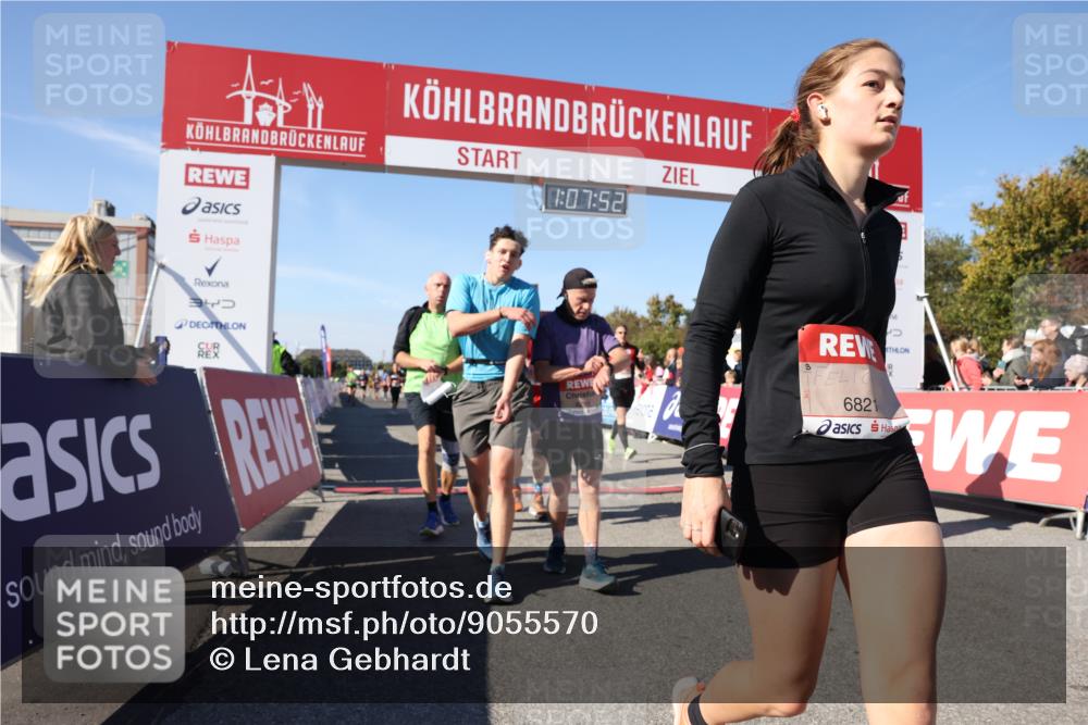 03.10.2025 - Köhlbrandbrückenlauf Lena Gebhardt http://msf.ph/oto/9055570 03.10.2025 13:07:53 Ziel 4159, 4310, 4382, 4639, 5959, 5993, 6120, 6163, 6244, 6285, 6348, 6384, 6409, 6651, 6696, 6821 meine-sportfotos.de