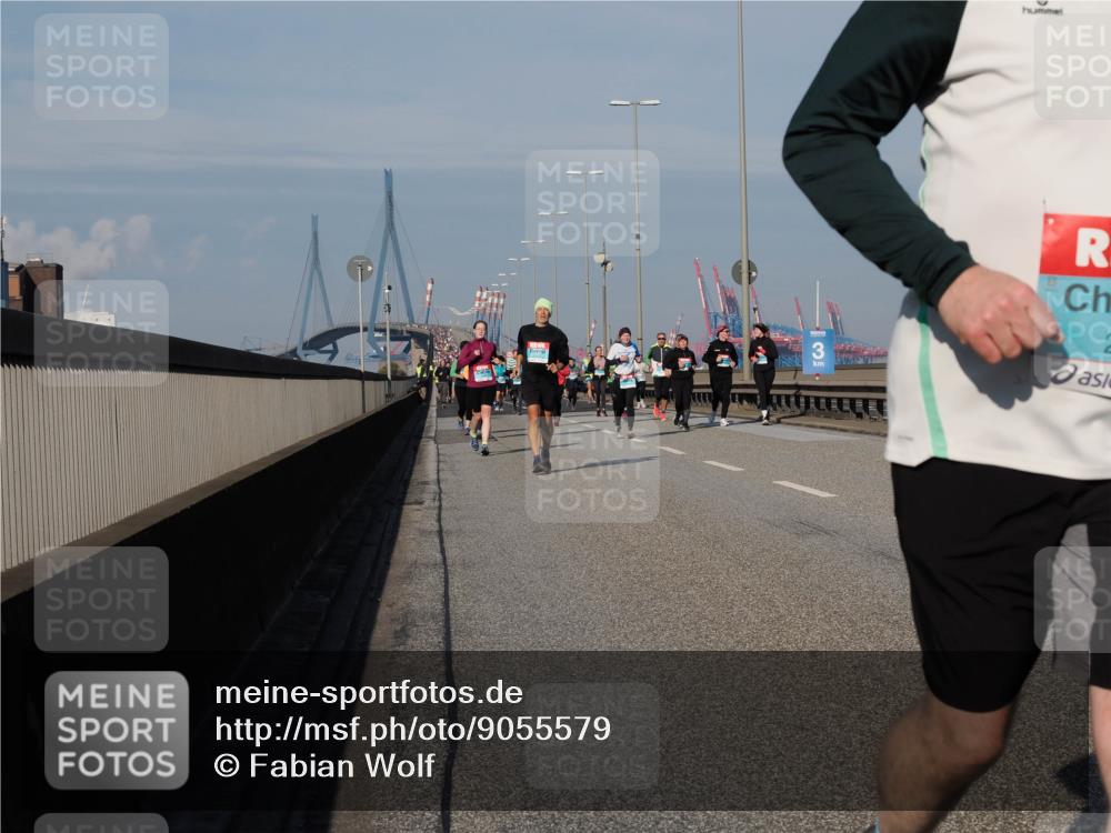 03.10.2025 - Köhlbrandbrückenlauf Fabian Wolf http://msf.ph/oto/9055579 03.10.2025 10:03:07 Position 3 3, 2 meine-sportfotos.de