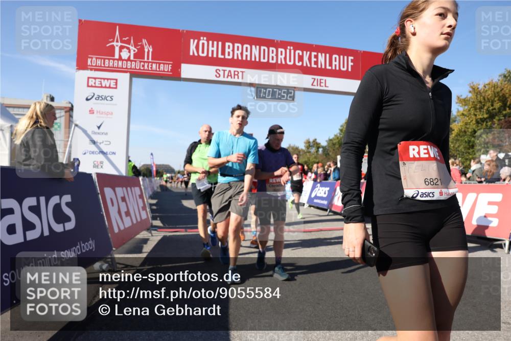 03.10.2025 - Köhlbrandbrückenlauf Lena Gebhardt http://msf.ph/oto/9055584 03.10.2025 13:07:53 Ziel 4159, 4310, 4382, 4639, 5959, 5993, 6120, 6163, 6244, 6285, 6348, 6384, 6409, 6651, 6696, 6821 meine-sportfotos.de